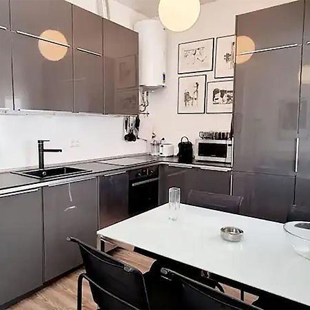 Florit Flats - The Canovas Apartment บาเลนเซีย ภายนอก รูปภาพ